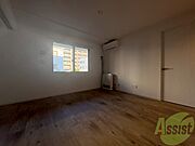 木目のフローリングは落ち着きのある印象のお部屋になりますね。