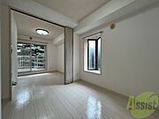 明るいお部屋は気持ちよく過ごせそうですね。