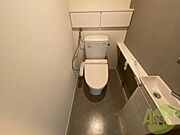 トイレには手洗い場も付いていて便利です。