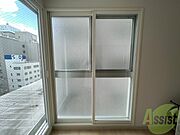 大きな窓がありますので風通しが良さそう。