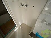 洗濯機はこちらの専用スペースに置けます！