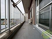 バルコニーが付いていますので一息ついてみてはいかがですか。