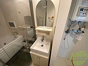 洗面台。身支度にはかかせないですよね～。