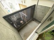 バルコニーは幅があり、広い印象を受けました。