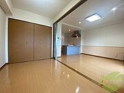 色々な角度から撮ってみましたが想像つきますか？