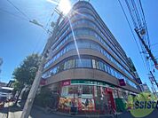 まいばすけっと南1条西10丁目店 85m