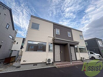 外観：札幌市北区屯田9条「屯田9条8丁目一棟二戸建」