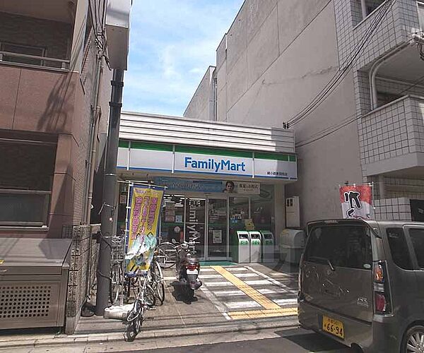 画像30:ファミリーマート綾小路東洞院店まで51m 東洞院通り沿いです