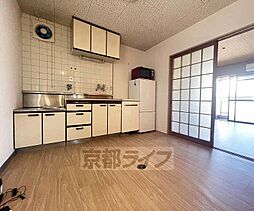 京都市営烏丸線 五条駅 徒歩5分の賃貸マンション 4階3DKのリビング/ダイニング