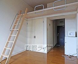 レオパレスドルフィン 102 1階1Kのリビング/ダイニング