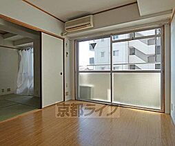 JR山陰本線 丹波口駅 徒歩3分の賃貸マンション 4階2LDKのリビング/ダイニング