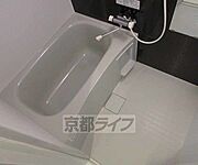 ゆったりくつろげるバスルームです