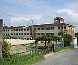 雄琴小学校まで786m