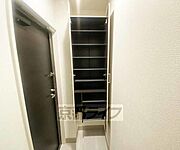靴収納付きの玄関
