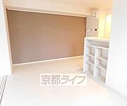 アクセントクロスがお洒落ですね。