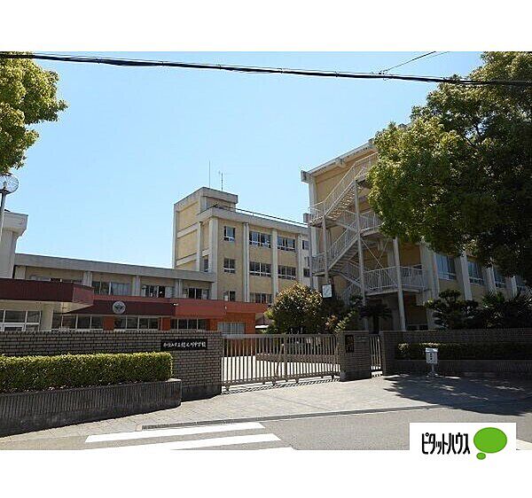画像27:中学校「和歌山市立紀之川中学校まで1715m」