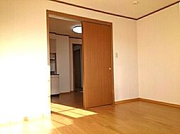 ピーチハウス 101 1階2DKのリビング/ダイニング