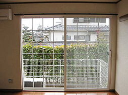 モンヴェルジェ 101 1階2DKのリビング/ダイニング