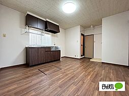 グリーンゲーブルス 101 1階2DKのリビング/ダイニング