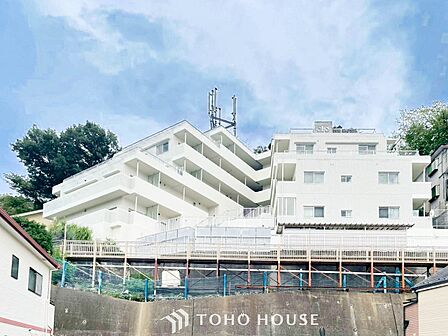 時間のゆとりと空間、爽やかな陽光がもたらす光と風を贅沢なまでに感じる暮らしが始まります。