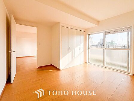 通風・採光にも優れ、心地よい光と風があふれています。
