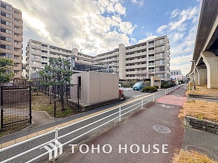 時間のゆとりと空間、爽やかな陽光がもたらす光と風を贅沢なまでに感じる暮らしが始まります。
