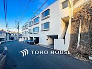 風を感じ青い空から太陽の恵みを感じる温もり溢れる佇まい。