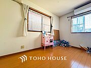 通風・採光にも優れ、心地よい光と風があふれています。