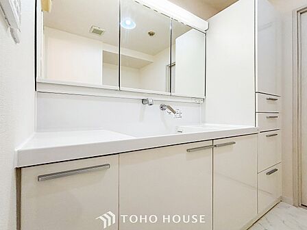 洗面台・洗面所ご家族の1日が始まり、1日の終わりを締めくくる洗面空間。
