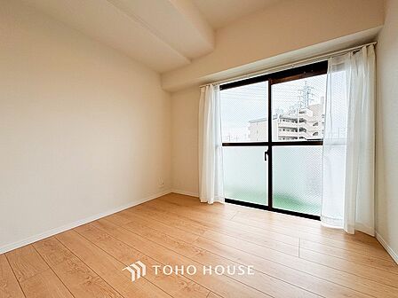 一日の疲れをいやしてくれる主寝室。自分時間を快適に過ごすプライベートルーム。