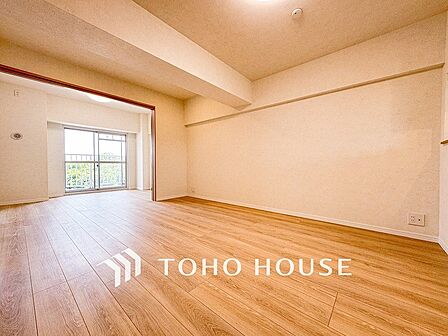 落ち着いた雰囲気に包まれた伸びやかな空間で、ゆったりと家族団らんの時間を過ごせます。