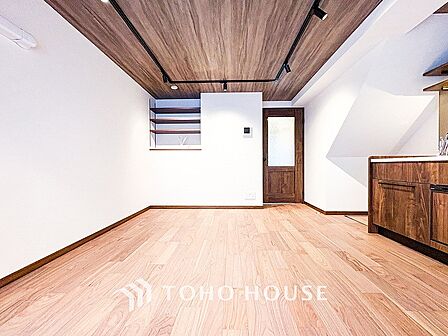 ここにはみんなが集い、食事と楽しい会話が始まるスペース。