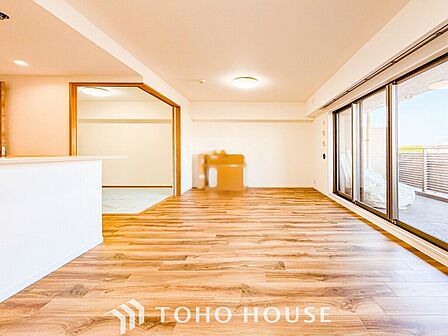 ここにはみんなが集い、食事と楽しい会話が始まるスペース。