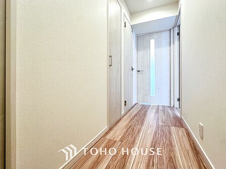 やわらかな陽射しがふりそそぎ、ゆったりした時間が流れる室内。