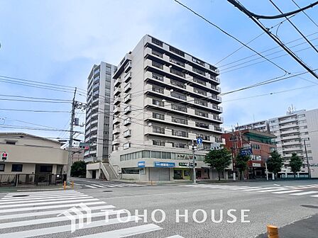 現地外観写真『快適』は「家」と「街」と「環境」が調和した時に訪れるだと改めて感じさせてくれます。