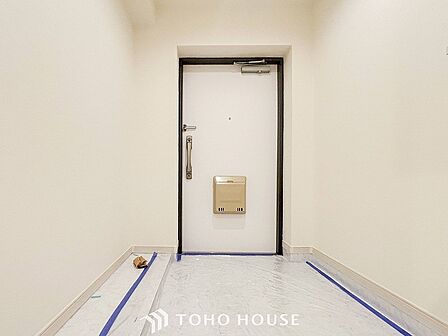 居住者の帰り、訪れる方を優しく迎えてくれる玄関です。