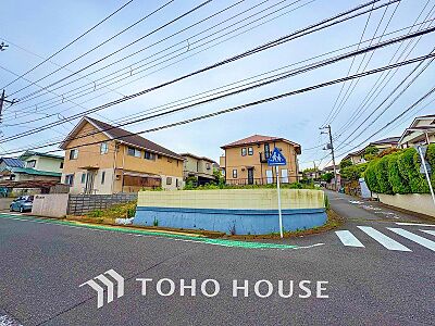 外観:時間のゆとりと空間、爽やかな陽光がもたらす光と風を贅沢なまでに感じる暮らしが始まります。 外観:時間のゆとりと空間、爽やかな陽光がもたらす光と風を贅沢なまでに感じる暮らしが始まります。