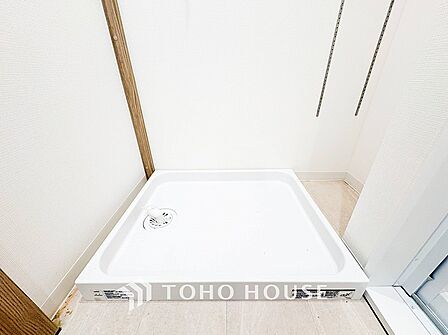 洗濯機を配置しても十分なスペースを確保しております。