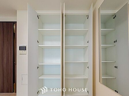 暮らし心地を大きく左右する収納を適材適所に配置。