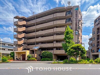 外観:風を感じ青い空から太陽の恵みを感じる温もり溢れる佇まい。 外観:風を感じ青い空から太陽の恵みを感じる温もり溢れる佇まい。