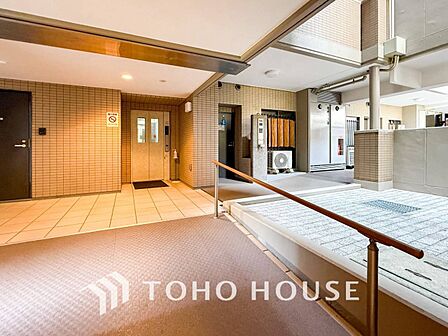 訪れるゲストや住む人を優しく迎え入れてくれる明るい空間です。