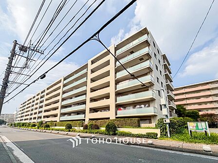 表現された空間は豊かな光と風を纏い、暮らしの時間を豊かにしてくれます。