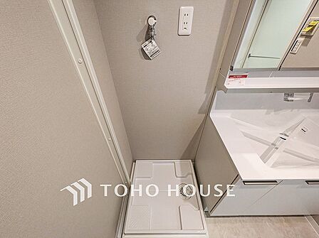 清潔感のあるカラーで統一されたランドリースペース。気持ちの良い空間で家事もはかどります。
