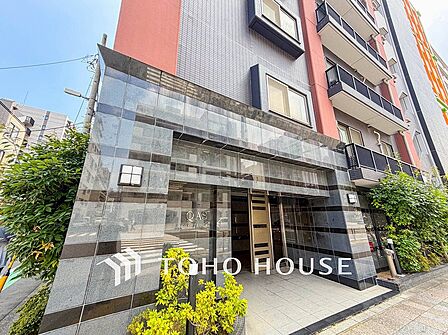 時代の流れに惑わされないシックなカラートーンで街並みに溶け込む外観。