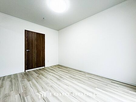 収納スペースもあり、生活しやすい居住スペースです。