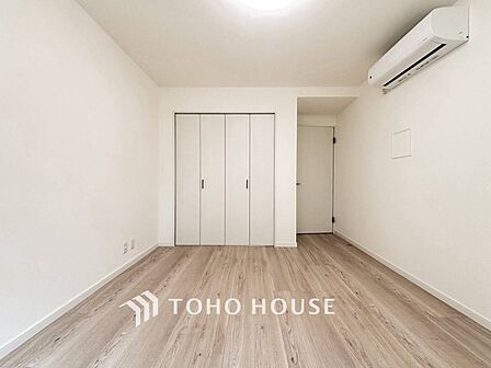 一日の疲れをいやしてくれる主寝室。自分時間を快適に過ごすプライベートルーム。