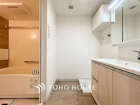 ご家族の1日が始まり、1日の終わりを締めくくる洗面空間。
