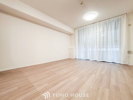 光と風があふれる開放的なリビングダイニングには自然と家族みんなが集まってきます。
