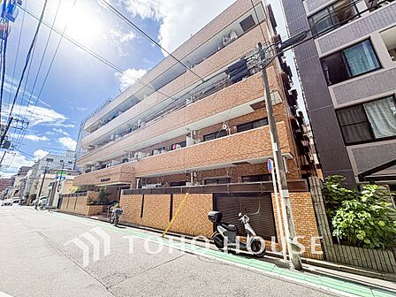 前面道路含む現地写真『快適』は「家」と「街」と「環境」が調和した時に訪れるだと改めて感じさせてくれます。