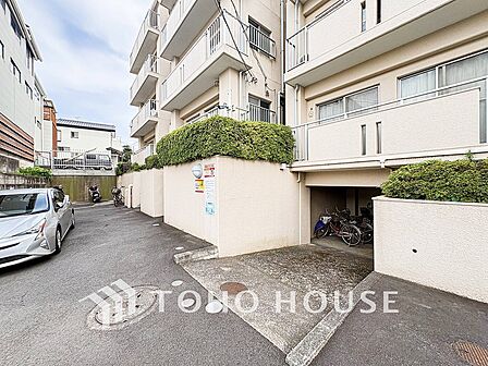 忙しく過ぎゆく日常を置き去るほど、ゆったりした時間が流れる住環境。